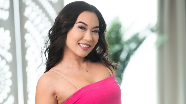Kimmy Kimm in “No Truths, Only Dares” Game Begins